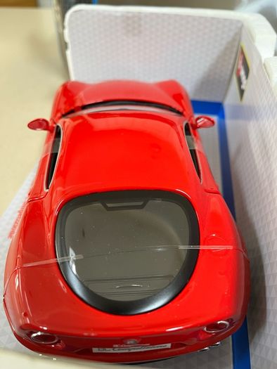Alfa Romeo 8C Competizione 1/18 Burago Rare