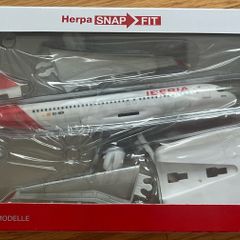 NEW Iberia Airbus A320 Scale Model Aircraft