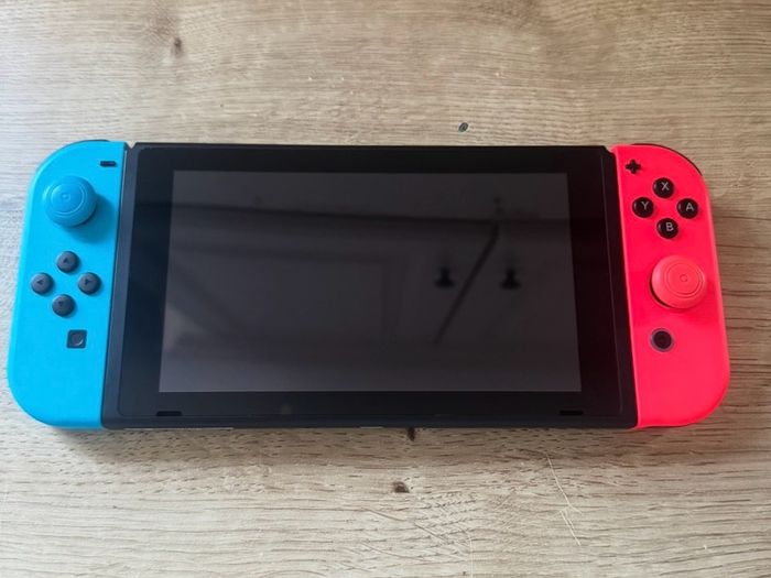 Nintendo Switch 32GB + 512GB Micro SD