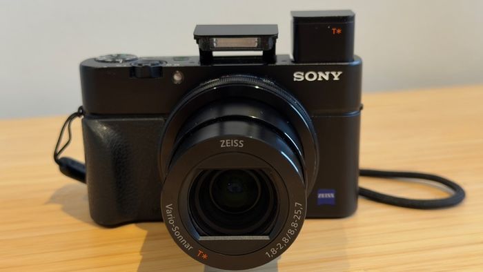 Camera Sony Cybershot DSC-RX100 III