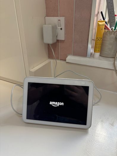 Amazon Alexa Show v8 perfect working condition