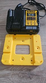 DeWalt Wall Mount Holder for DCB1104 4Ah Charger