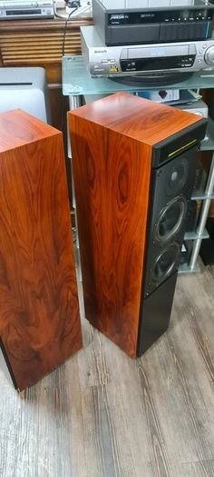 High End Audiophile Quality Meridian DSP5000 Digital Active Speakers Fully active DSP Floorstanders 7k New