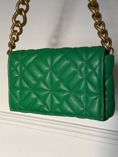 Zara Green Quilted Shoulder Bag with Gold Large Chain