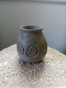 Dun Caoin ceramic vase