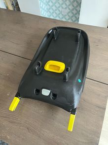 Infant Car Seat and Isofix Base
