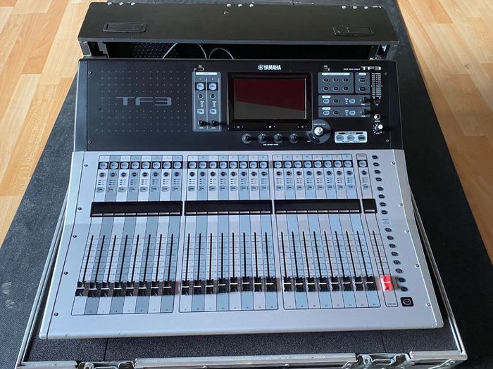 Yamaha TF3 Digital Desk