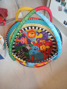 Baby ball pit