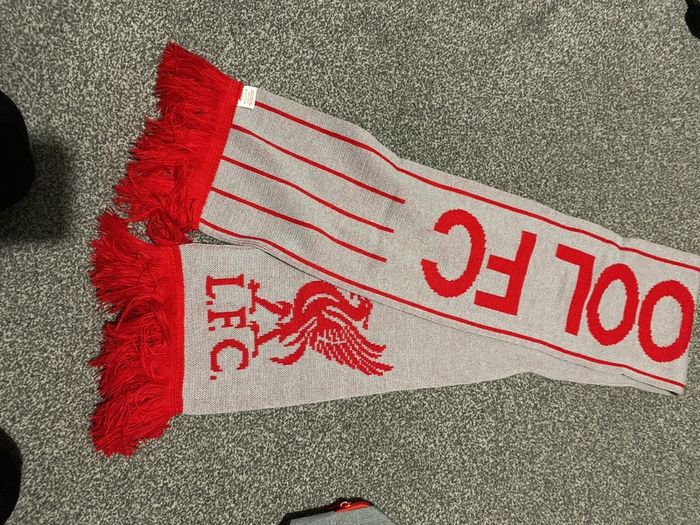 Liverpool Fc Scarf and Washbag set