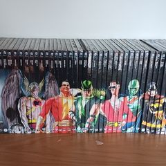 DC Graphic Novel Collection