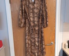 Primark  Dress With Self Tie Belt.  S.16 B.N.W.T.