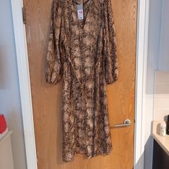 Primark  Dress With Self Tie Belt.  S.16 B.N.W.T.