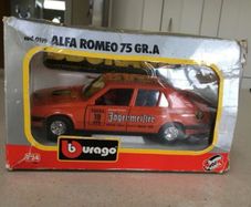Alfa Romeo 75 1/24 Burago