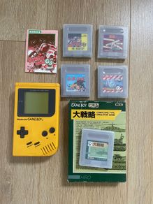 Nintendo Gameboy Classic DMG-001 Yellow + Bomber Man + Other Games