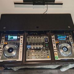 Pioneer CDJ-2000 Nexus Limited + DJM-900 Nexus Limited + Gorilla Flight Case