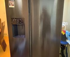 Fridge / Freezer - 2 Door Plumed with Ice Maker