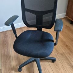 Ergonomic Mesh Office Chair Excellent Condition