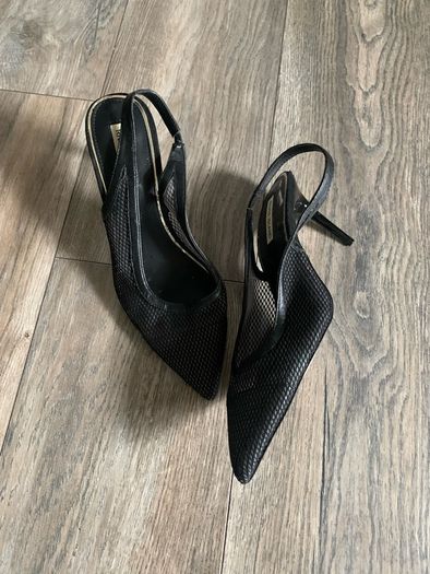 Sling back heels