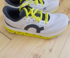 Women's Running Shoes On Running On Cloudflow 5