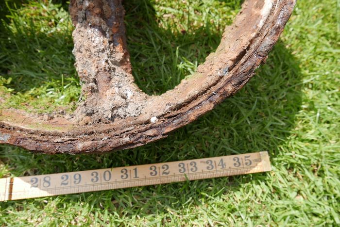 ANTIQUE FORGED IRON FARM WHEEL Rustic Garden Art Beautiful to Display in Your Garden