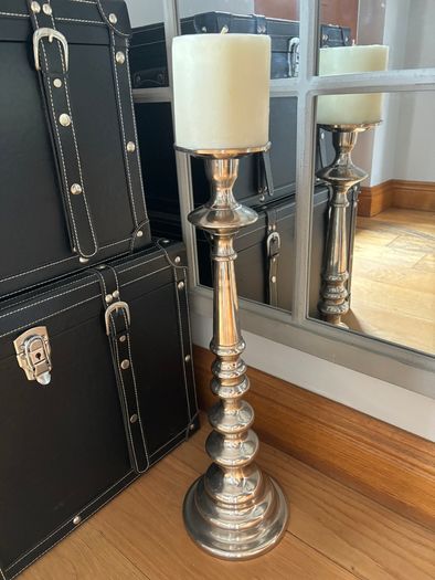 Candle holder
