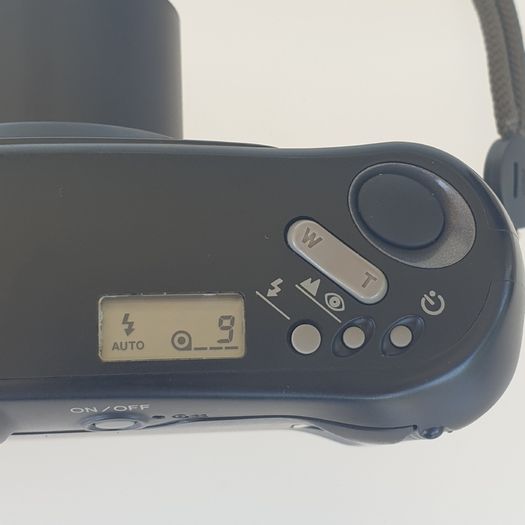 Minolta freedom zoom 70EX 35mm film camera