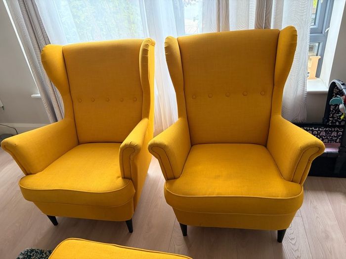 Arm/Wing chair yellow set