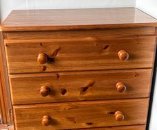Chest of drawers