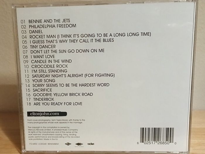 Elton John Rocket Man The Definitive Hits CD Album