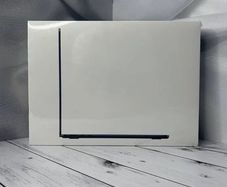 Apple MacBook Air M4 13.6" - 16GB / 256GB - EU / Irish Model