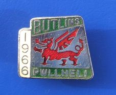 BUTLINS PWLLHELI 1966 (holiday camp, Wales) - resident camper's enamel badge (B)