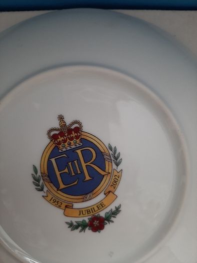 new in unopened box queen Jubilee plate