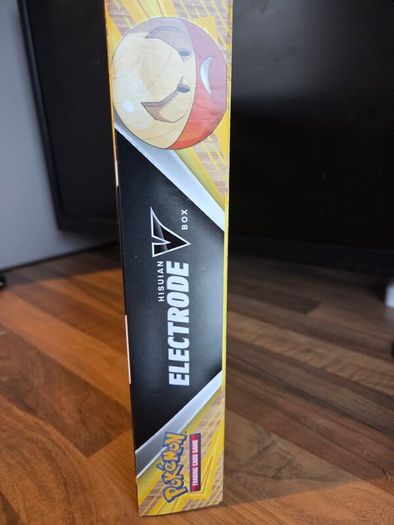 Pokemon Hisuian Electrode V box