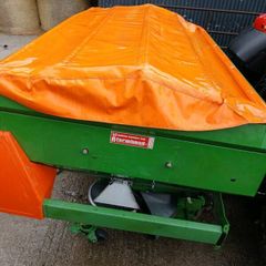 Fertilizer spreader