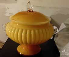 Early 20th Century Vasrline Glass Terrine