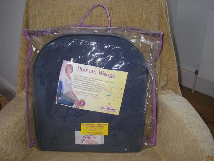 Seat wedge cushion