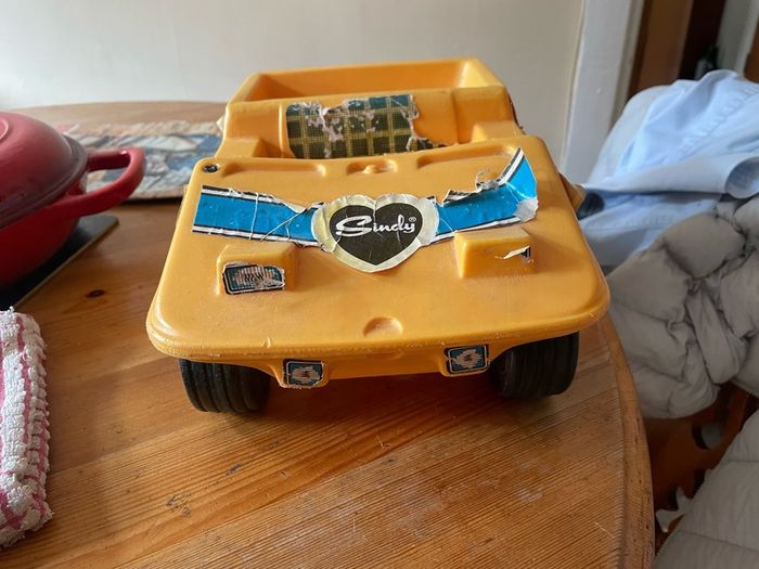 Retro Cindy car