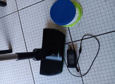 Electric floor cleaner