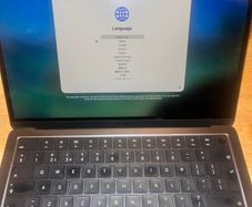 2022 Apple M2 Macbook Air