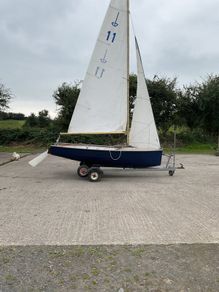 Sailing dingy