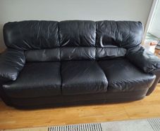 3,2,1 Italian black leather sofa