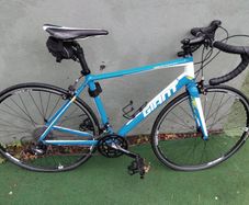 Giant defy 3 roadbike