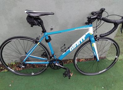 Giant defy 3 roadbike