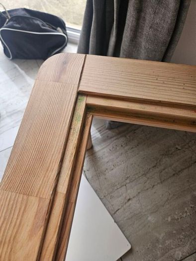 kids table and chairs