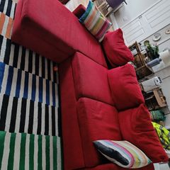 red corner couch 226cm W X 140cm approx