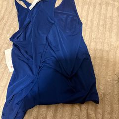 Lululemon top / new