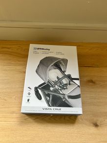 UPPAbaby Infant SnugSeat Insert in Excellent Condition