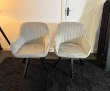 Onsevig Armchair