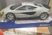 Mclaren sports diecast model 1 .18 sacle