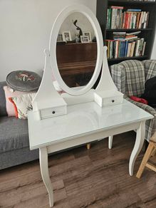 Dressing table